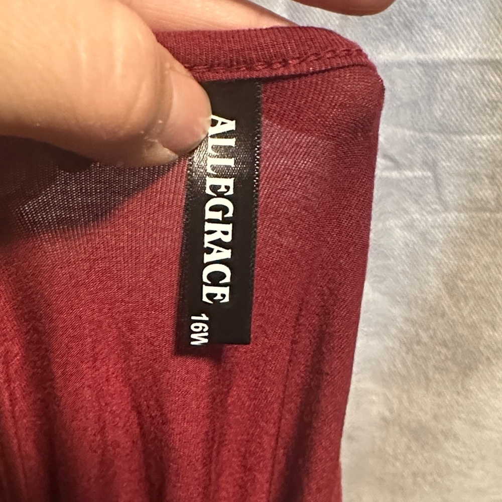 Chic Maroon Button-Front Tunic - Picture 3 of 3